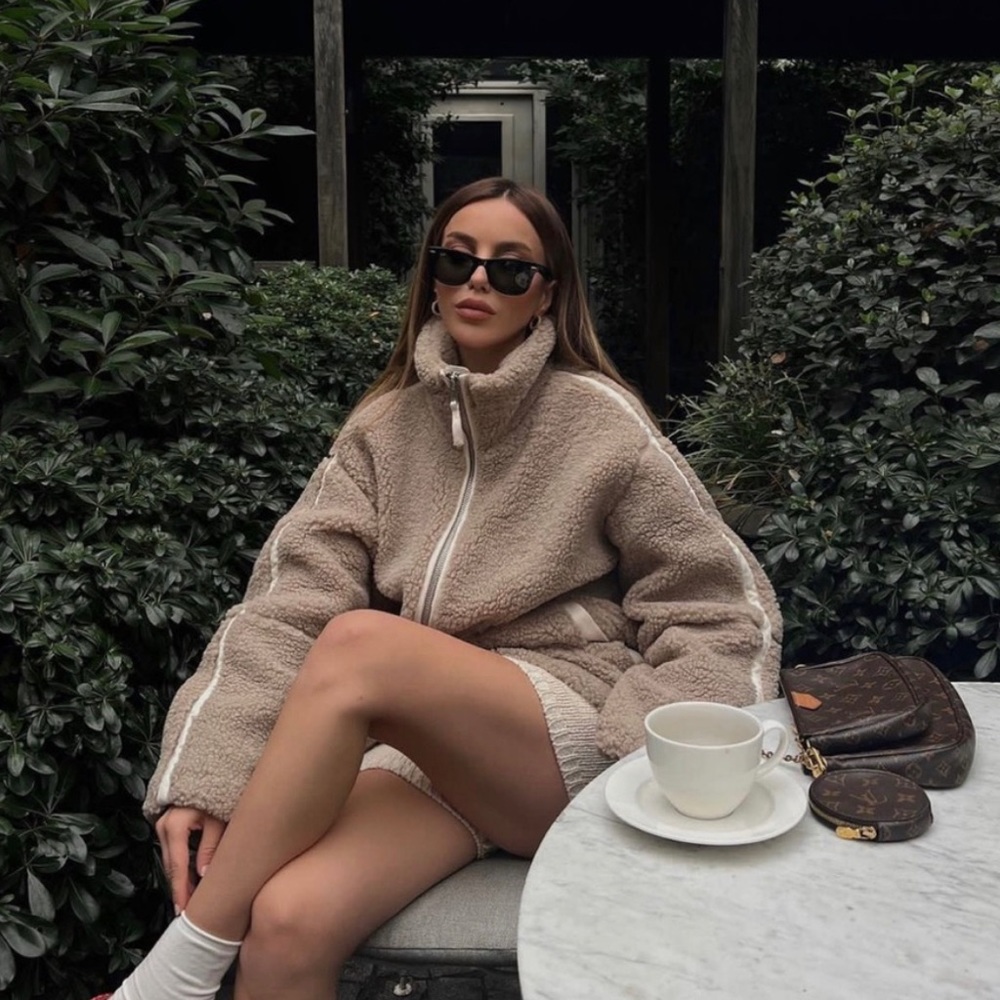H&M VIRAL ⭐️ faux shearling teddy zip jacket